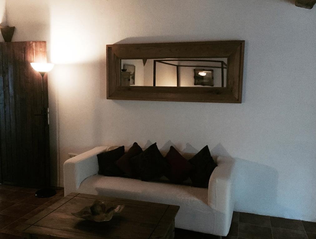 Hotel Mas Pelegri Serinya Bilik gambar