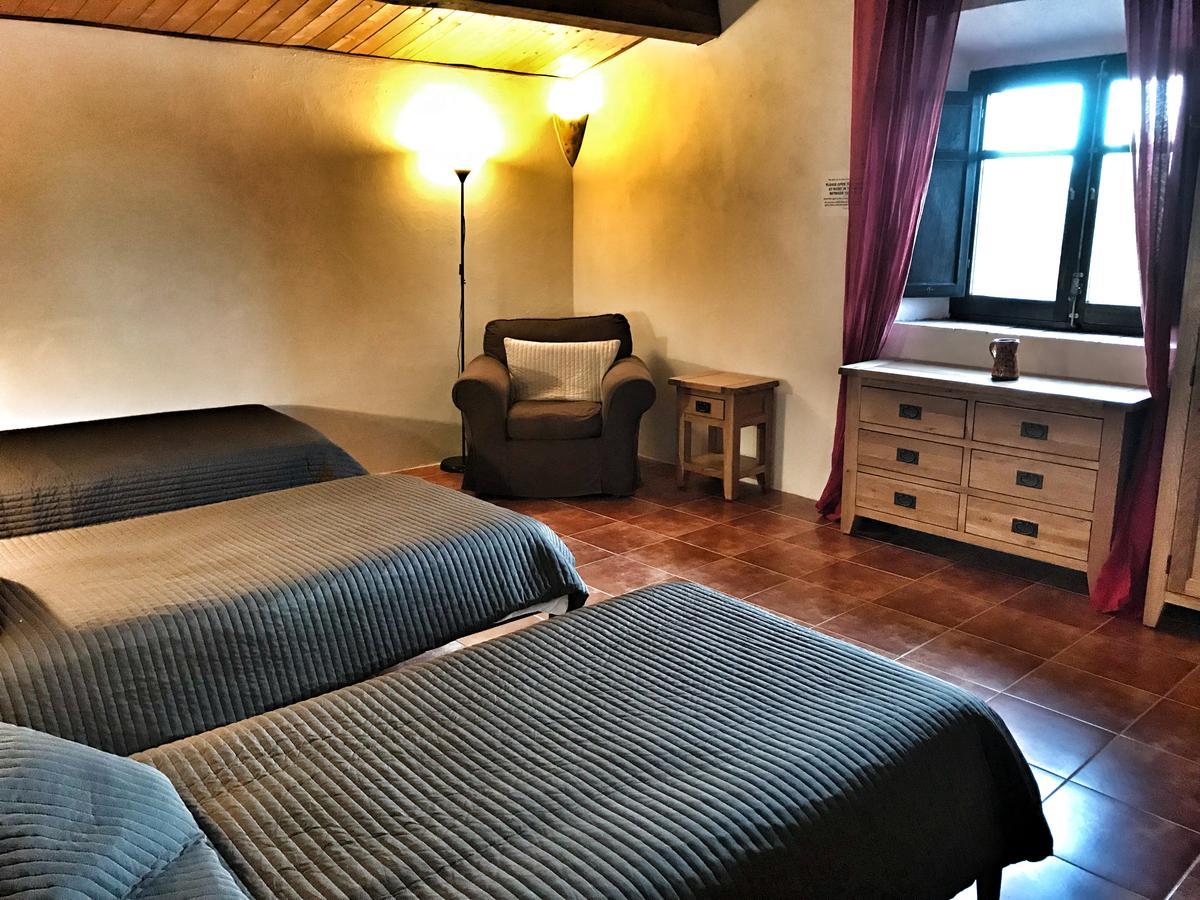 Hotel Mas Pelegri Serinya Luaran gambar